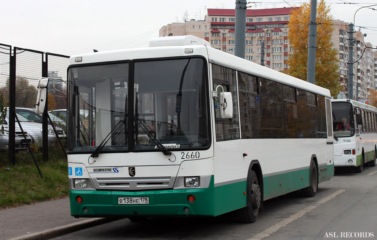 Sankt Petersburg, NefAZ-52994-40-42 Nr. 2660