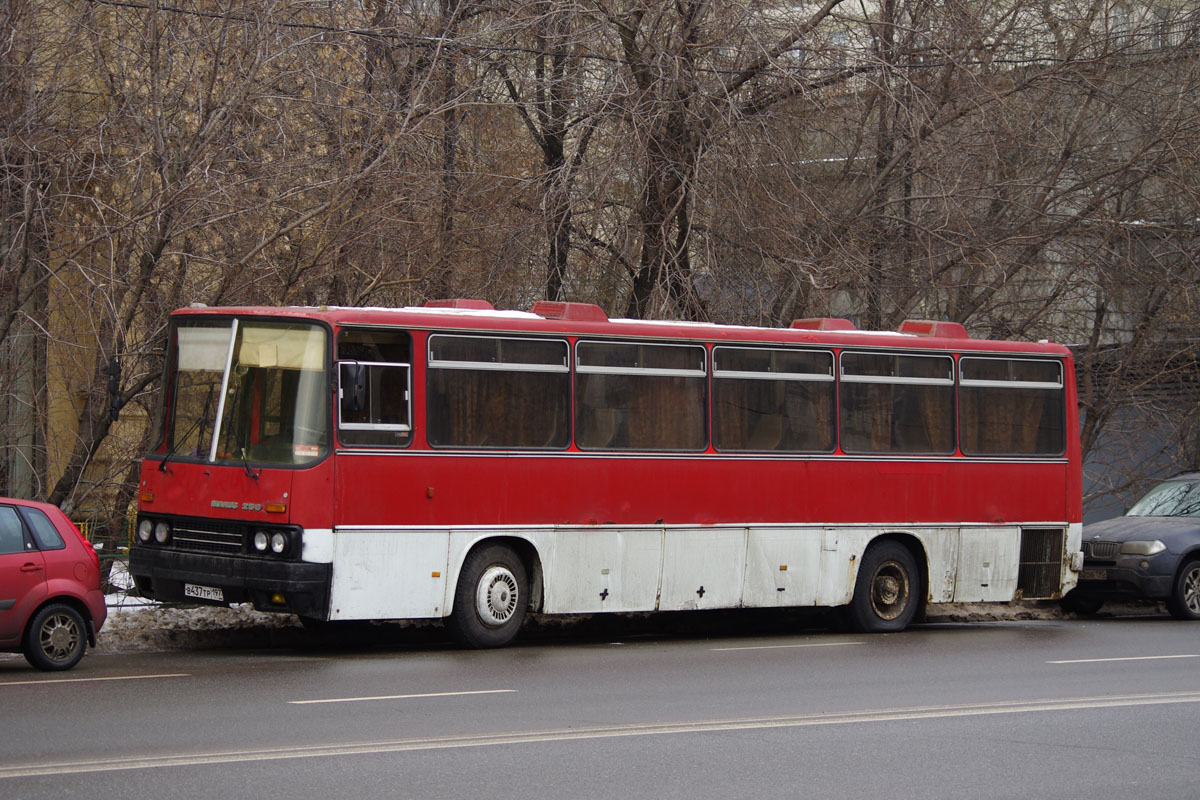 Москва, Ikarus 256.75 № В 437 ТР 197