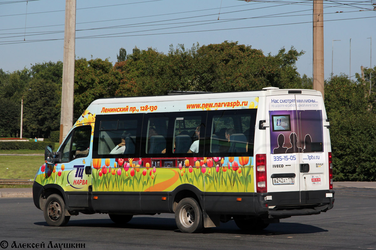 Szentpétervár, Nizhegorodets-2227UT (IVECO Daily) sz.: 085