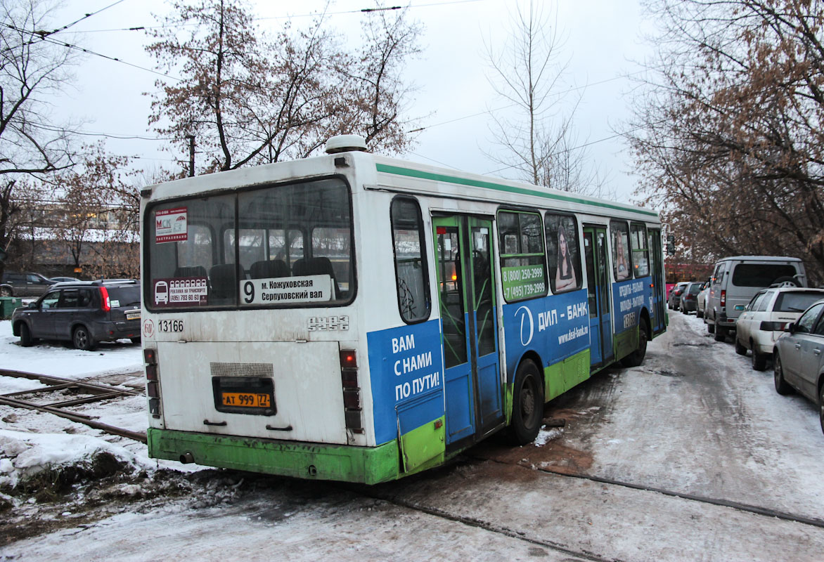 Moskva, LiAZ-5256.25 č. 13166