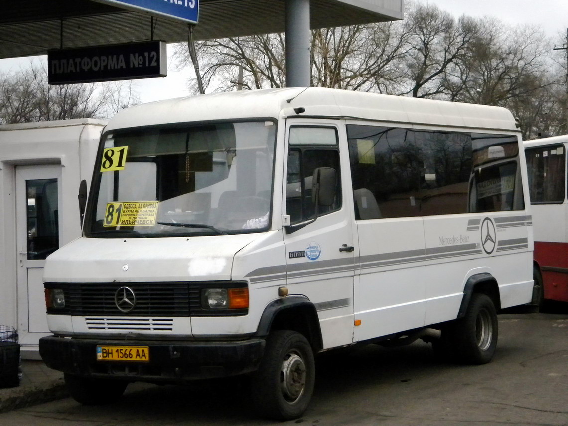 Odessa region, Mercedes-Benz T2 609D sz.: BH 1566 AA