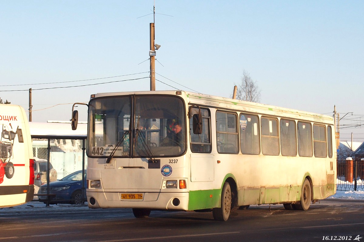 Санкт-Петербург, ЛиАЗ-5256.25 № 3237