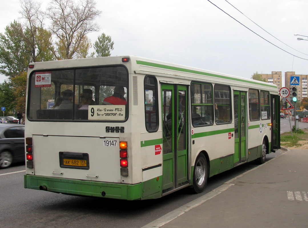 Moskva, LiAZ-5256.25 č. 19147