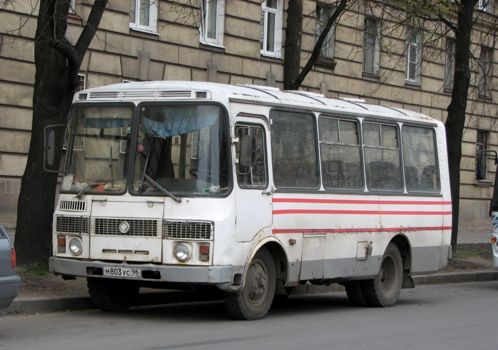 Petrohrad, PAZ-3205-110-50 č. М 803 УС 98