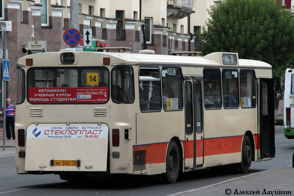 Тюменская область, Mercedes-Benz O305 № АЕ 042 72