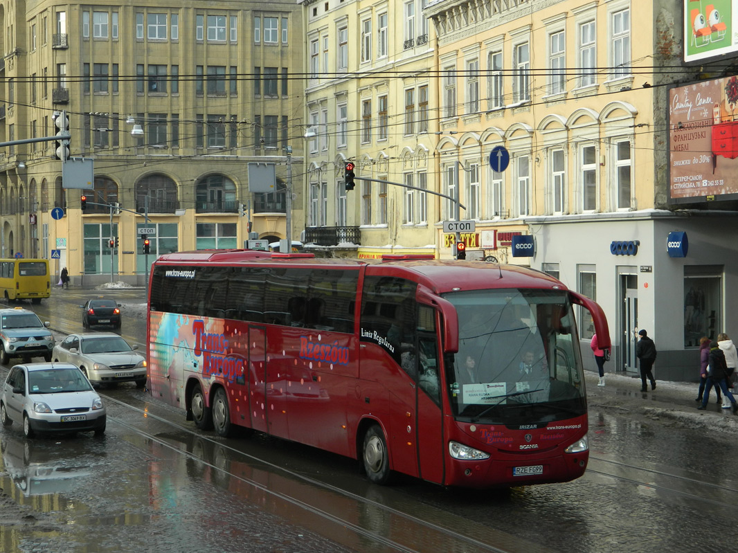 Польские автобусы на Украину. Irizar New Century 13,7.37. Рзе фото.