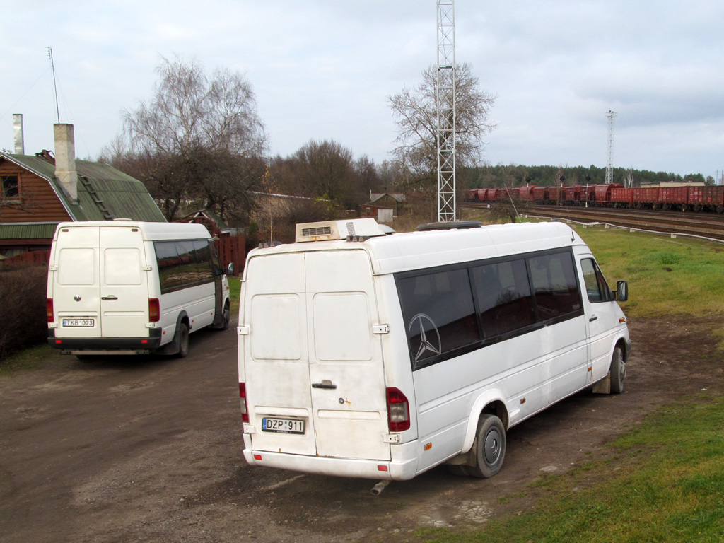 Litauen, Žaibas Nr. TKB 023; Litauen, Mercedes-Benz Sprinter W904 412D Nr. DZP 911