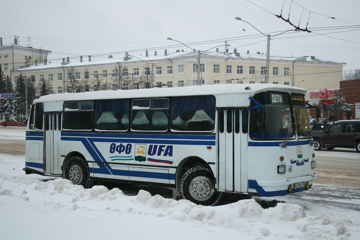 Bashkortostan, LAZ-695N Nr. М 131 ЕХ 102