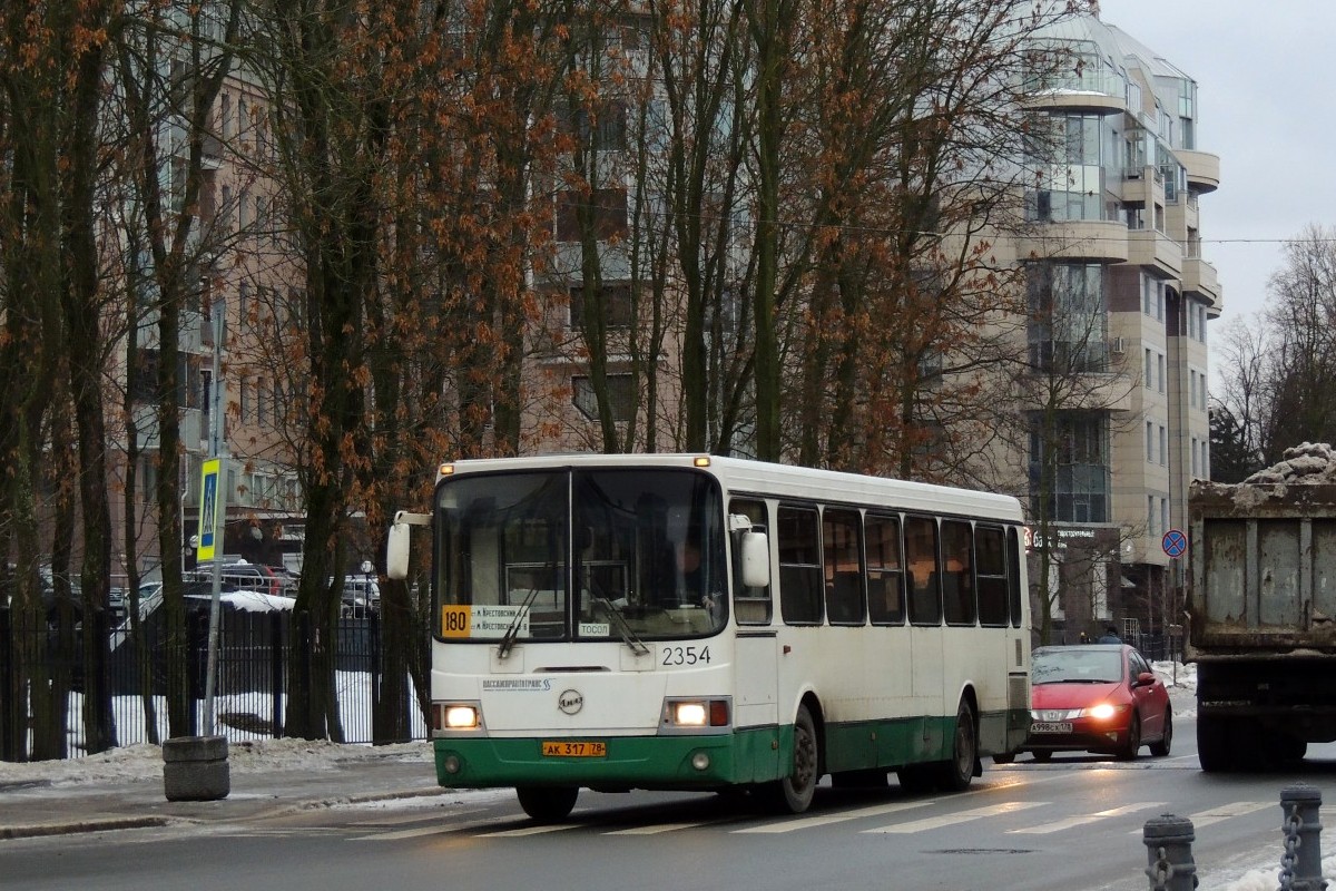 Санкт-Пецярбург, ЛиАЗ-5256.25 № 2354