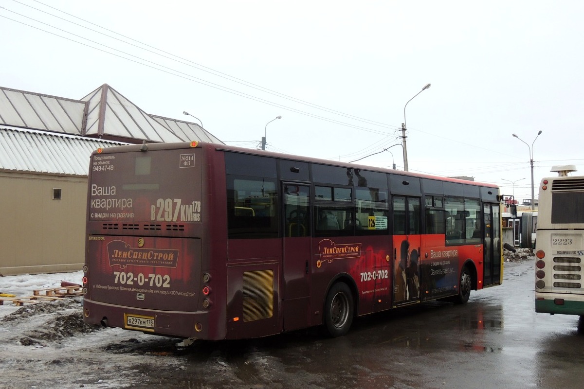 Санкт-Петербург, Golden Dragon XML6125CR № В 297 КМ 178