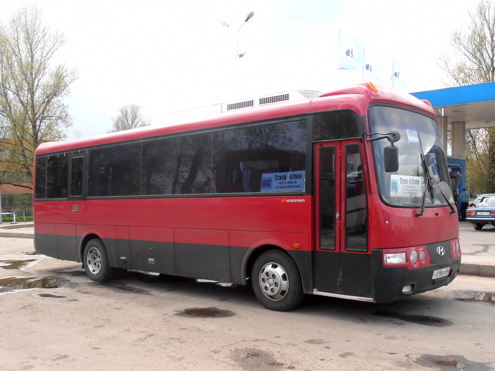 Псковская область, Hyundai AeroTown № Т 018 ЕХ 60