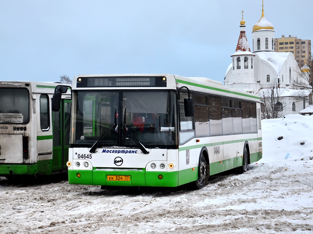 Moskva, LiAZ-5292.21 č. 04645