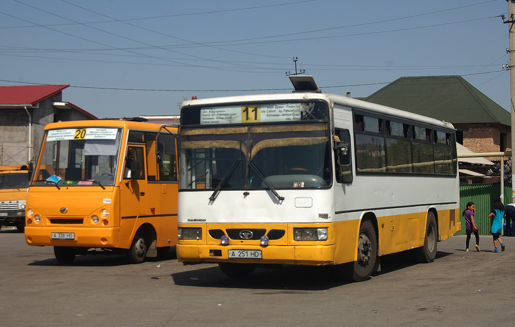 Алматы, Daewoo BS090 Royal Midi (Busan) № 7005; Алматы, I-VAN A07A-32 № 7068