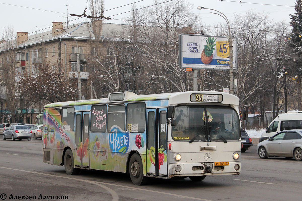 Voronezh region, Mercedes-Benz O305 č. АУ 964 36 — Foto — Autobusová doprava