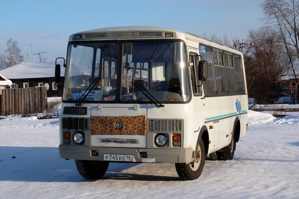 Sverdlovsk region, PAZ-32053 Nr. Р 745 ЕУ 96