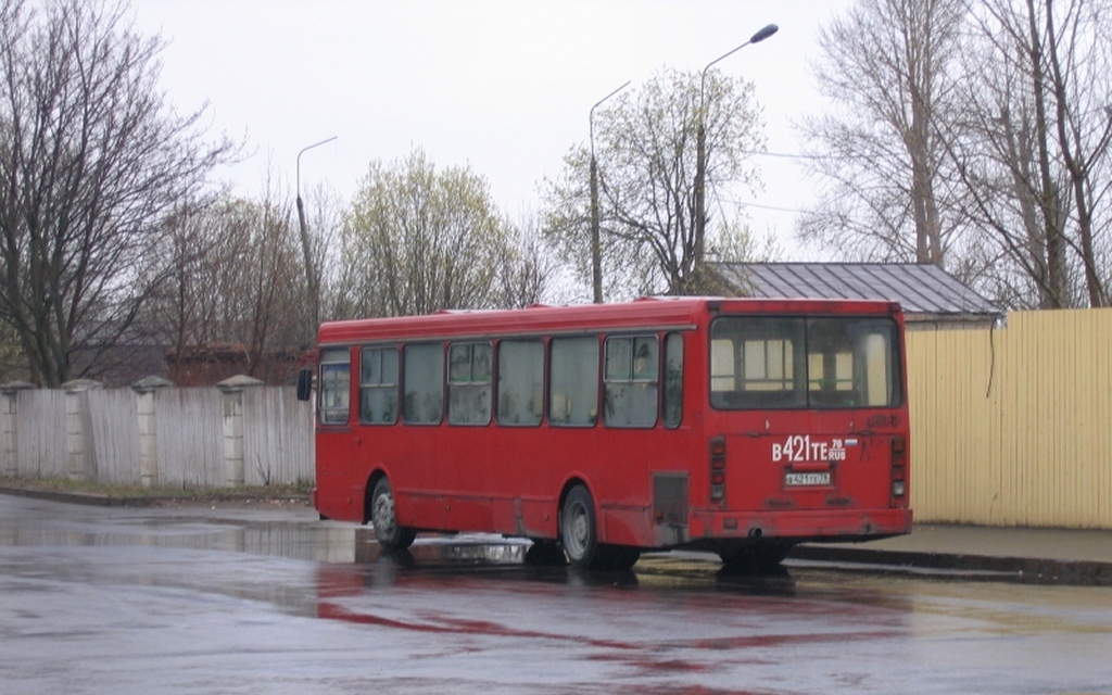 Sankt Petersburg, LiAZ-5256.00 Nr В 421 ТЕ 78