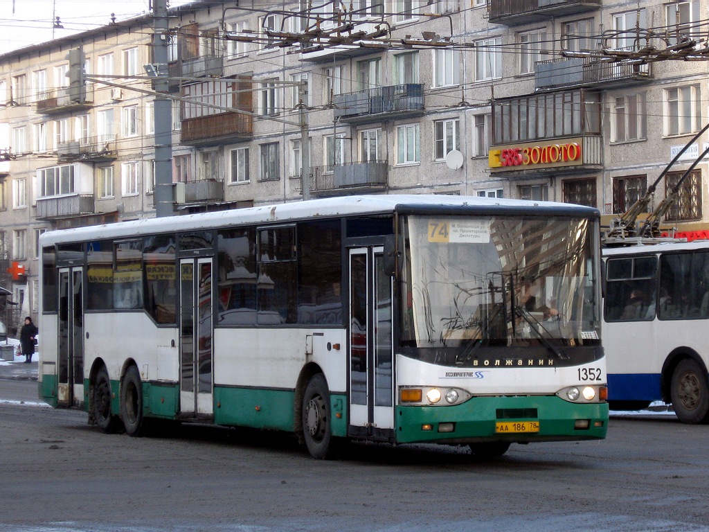 Санкт-Петербург, Волжанин-6270.00 № 1352