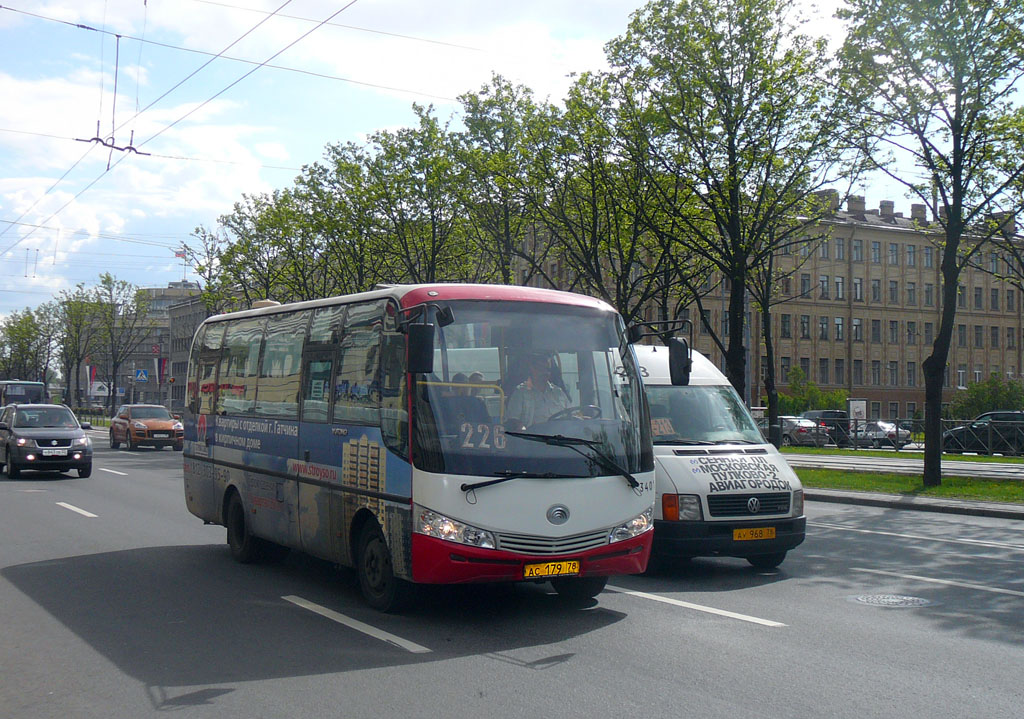 Санкт-Петербург, Yutong ZK6737D № n340