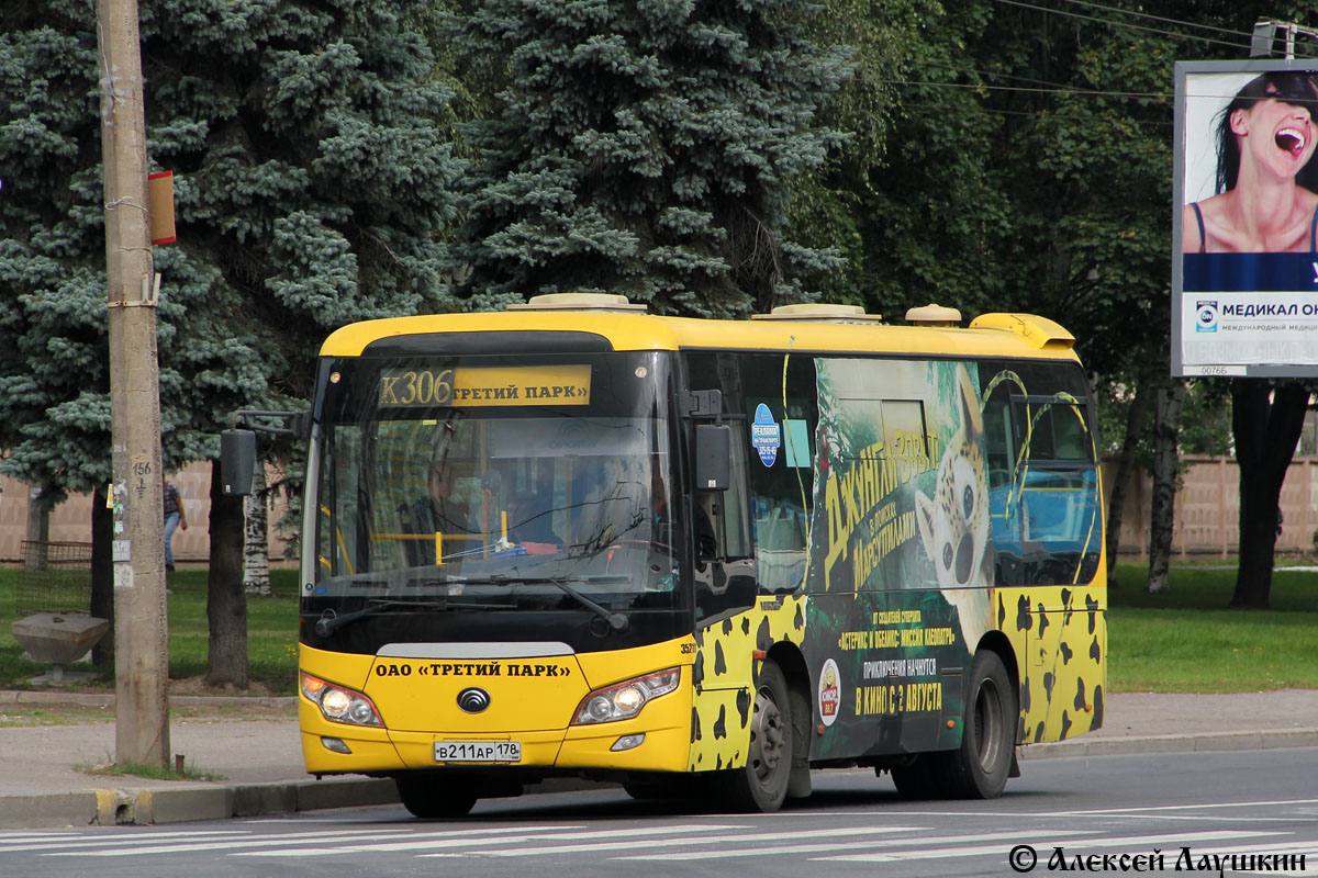 Санкт-Петербург, Yutong ZK6852HG № В 211 АР 178