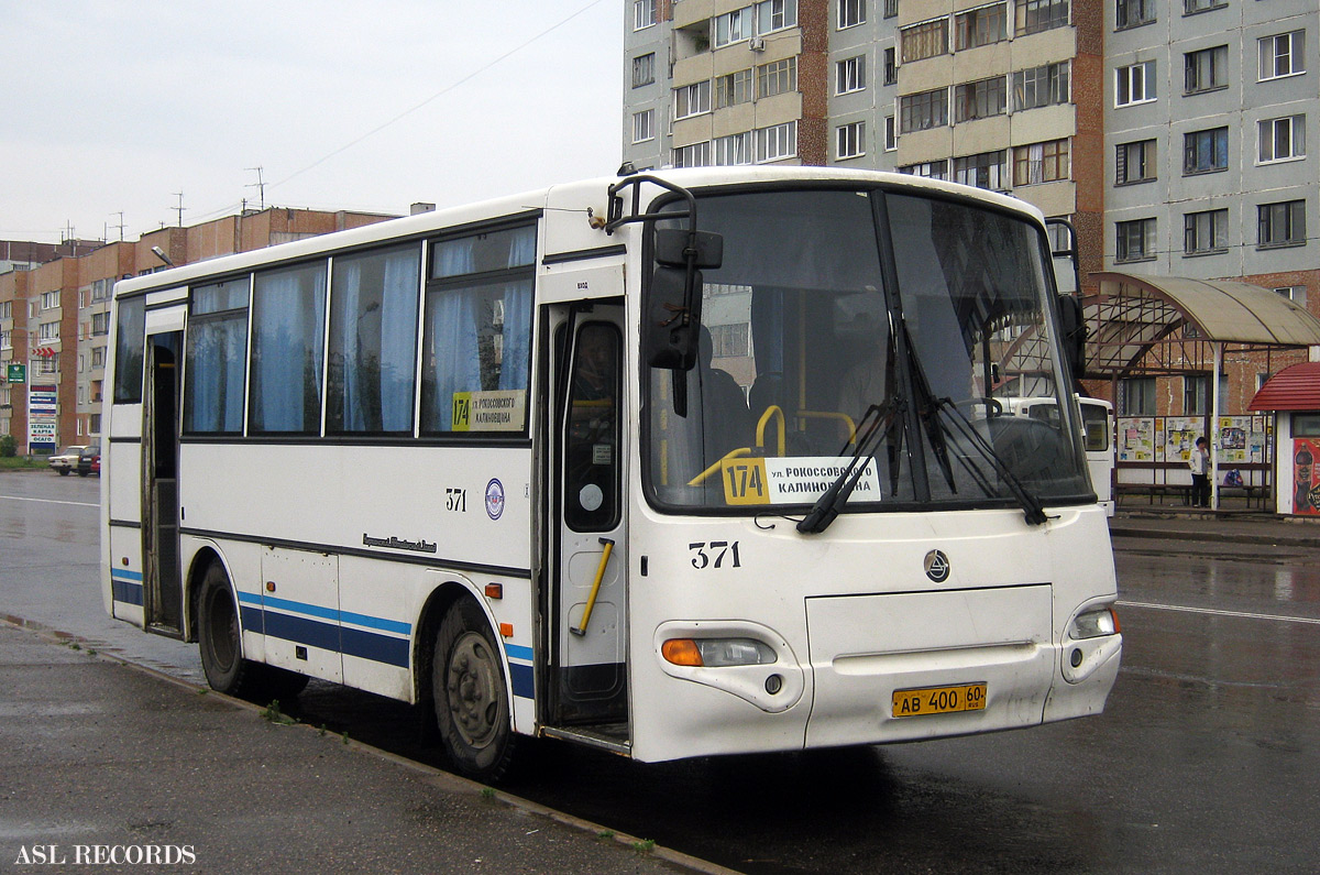 Pskovo sritis, PAZ-4230-01 (2-2) (KAvZ) Nr. 371