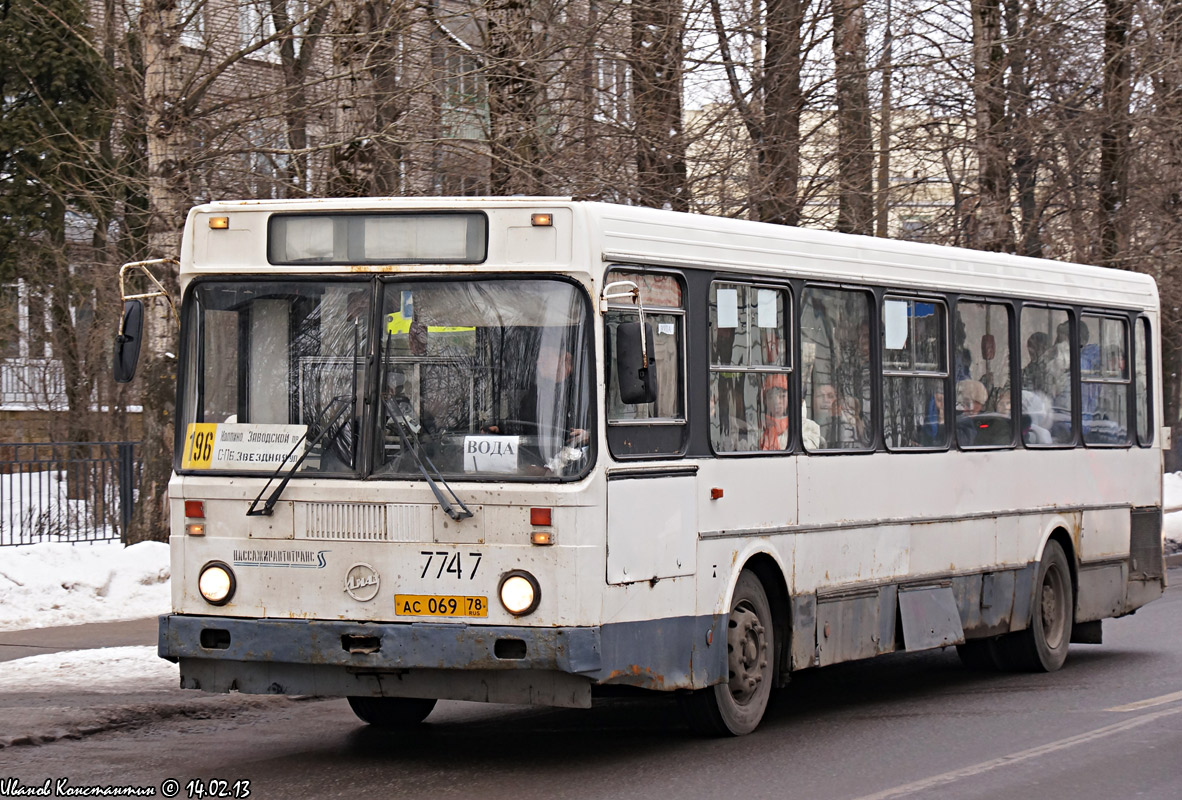 Санкт-Петербург, ЛиАЗ-5256.00 № 7747