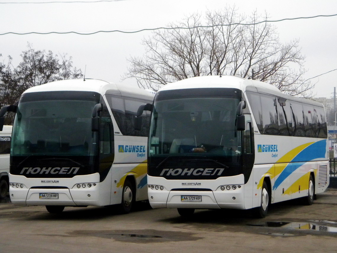 Kijev, Neoplan P21 N2216SHD Tourliner SHD sz.: AA 5729 KP