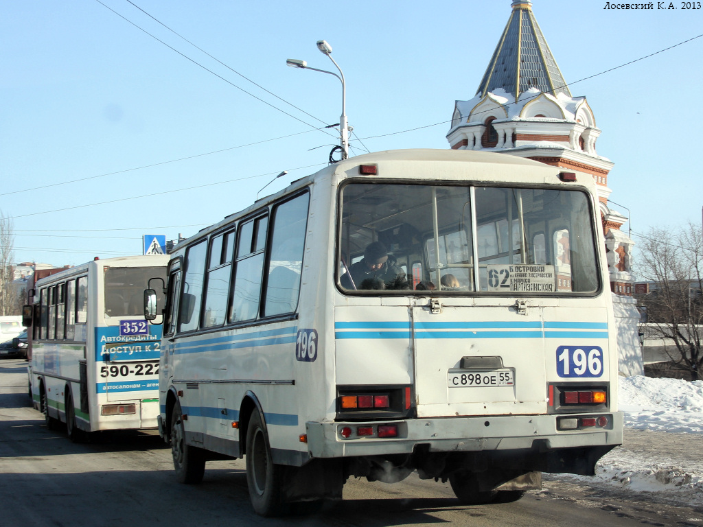 Omsk region, PAZ-32054 # 196