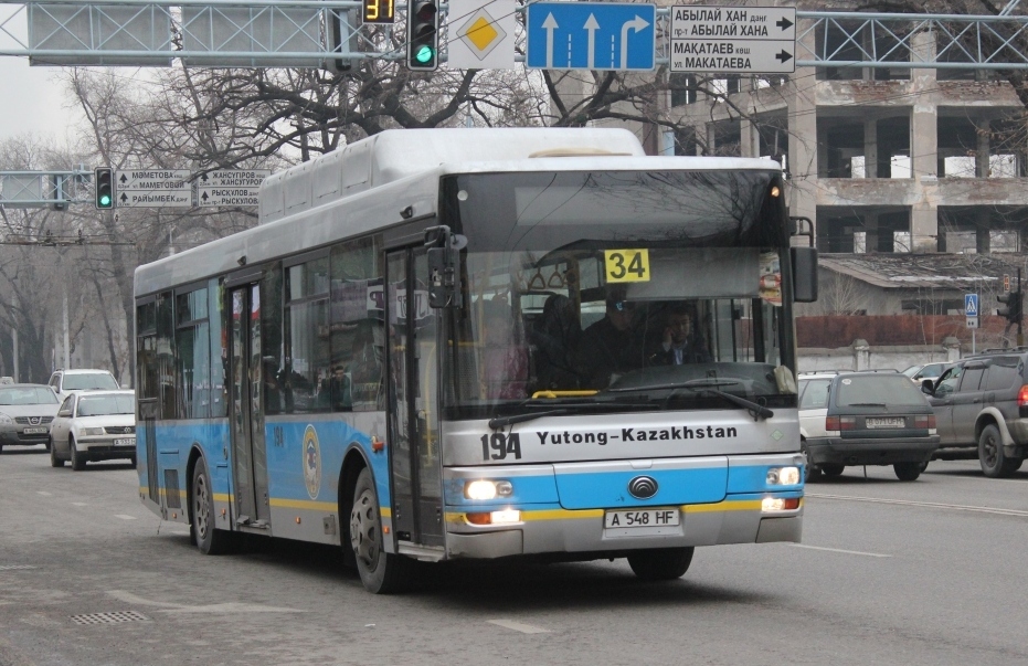 Алматы, Yutong ZK6120HGM № 194