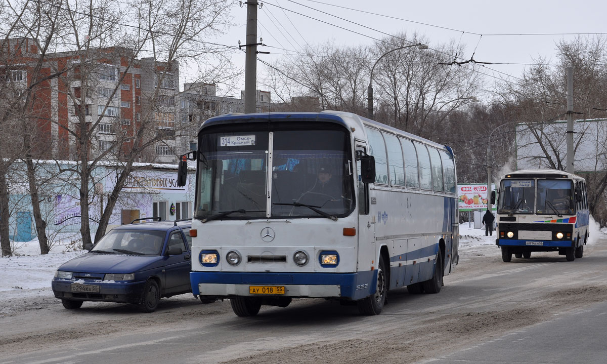 Omsk region, Mercedes-Benz O303-15RHS Lider Nr. 160