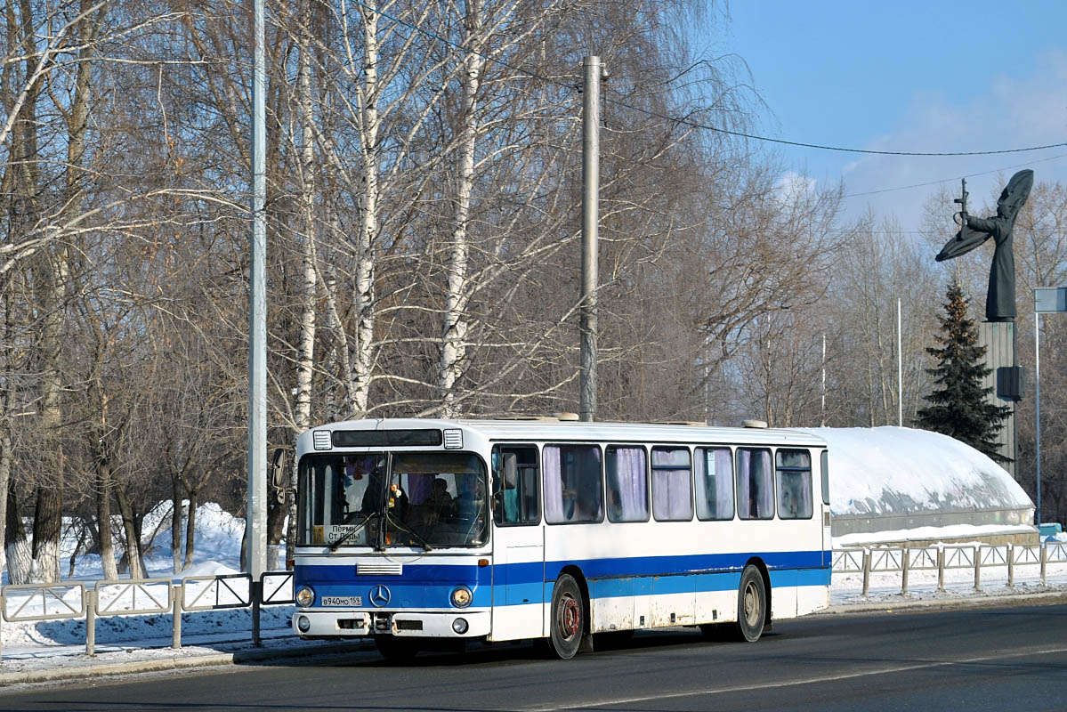 Автобус 116 пермь старые. Mercedes o307. 116 Автобус Пермь. Автобусы из Лядов в Пермь. Автобус 116 Пермь старые ляды.