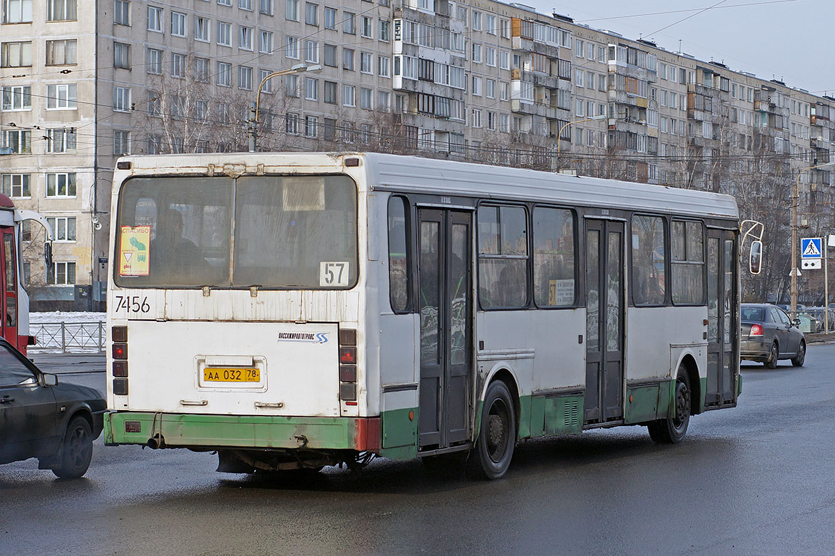 Санкт-Петербург, ЛиАЗ-5256.25 № 7456