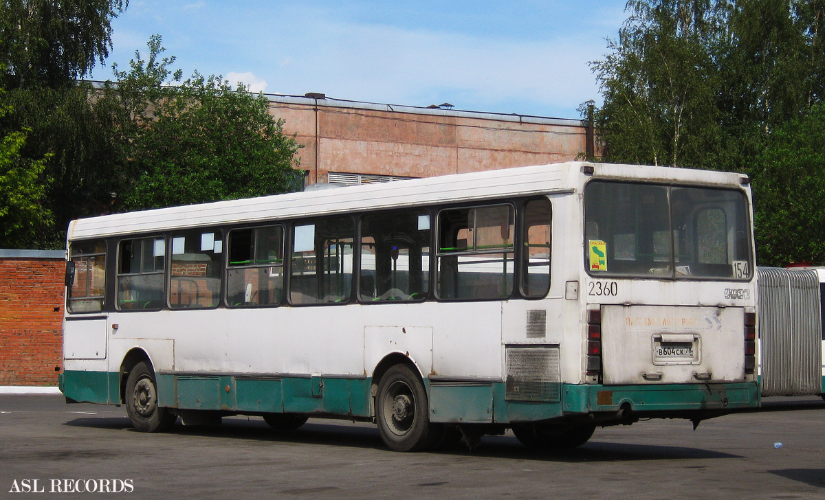 Sankt Petersburg, LiAZ-5256.25 Nr 2360