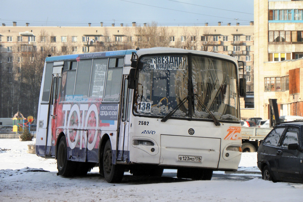 Санкт-Петербург, КАвЗ-4235-33 № 2502