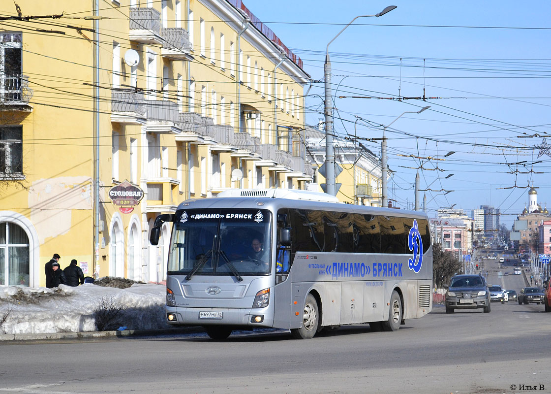 Брянская область, Hyundai Universe Space Luxury № М 697 МВ 32