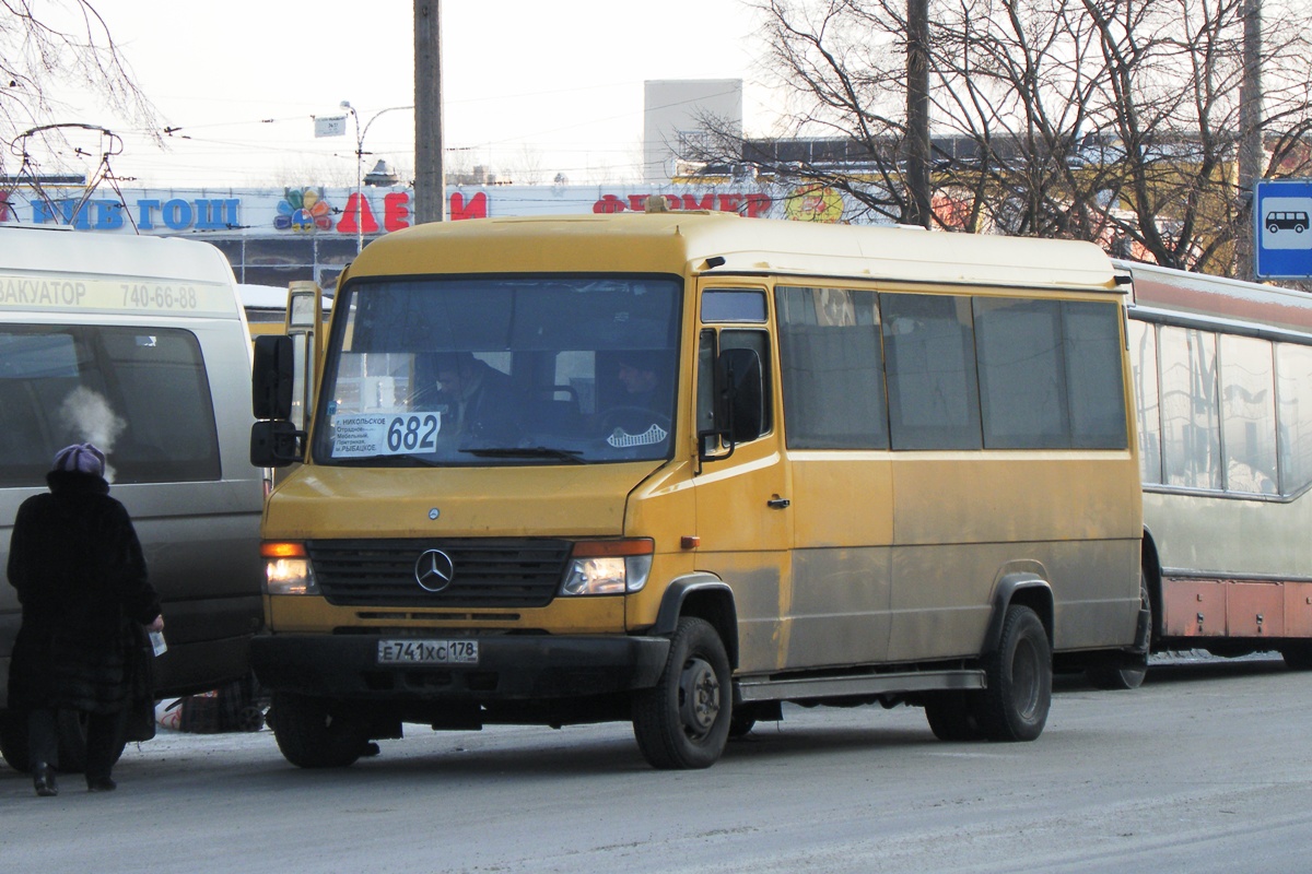 Номер автобуса никольское. 682 Автобус Никольское. Мерседес Бенц Варио маршрутка СПБ. Автобус 682 СПБ. М829хс178.