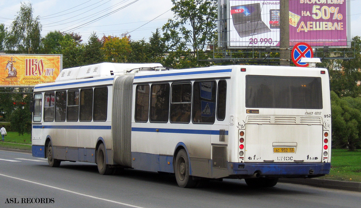 Novgorod region, LiAZ-6212.70 Nr. 952