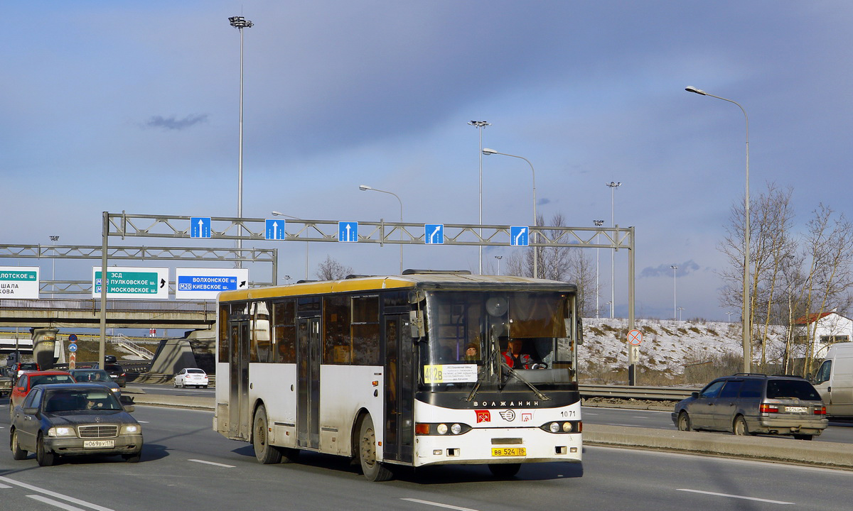 Санкт-Петербург, Волжанин-5270-10-06 № n071