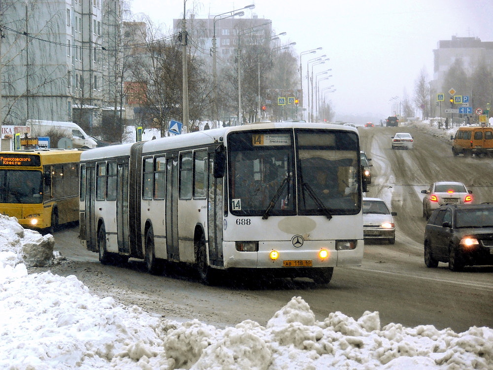 Псковская область, Mercedes-Benz O345G № 688