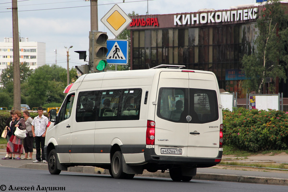 Sankt Peterburgas, BTD-2219 (Volkswagen Crafter) Nr. В 452 ВВ 178