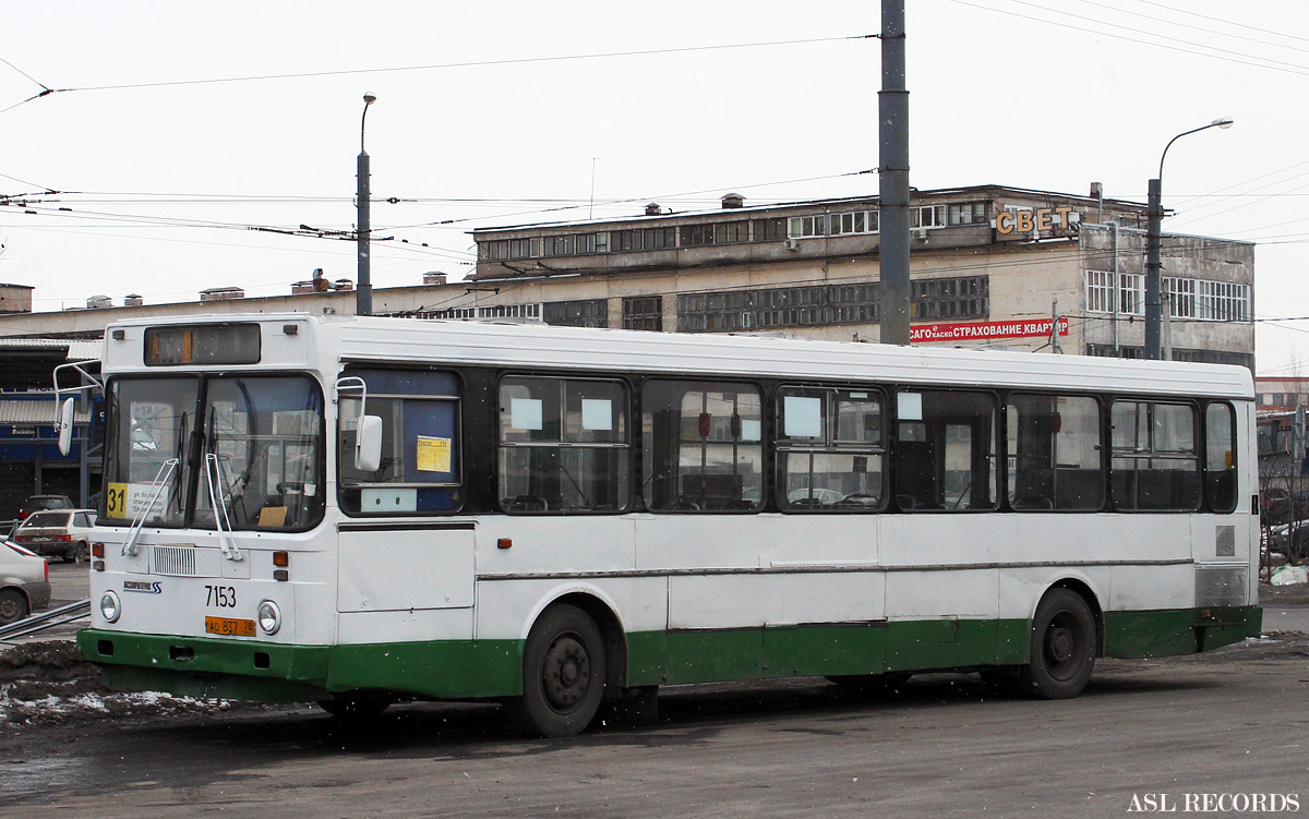 Szentpétervár, LiAZ-5256.25 sz.: 7153