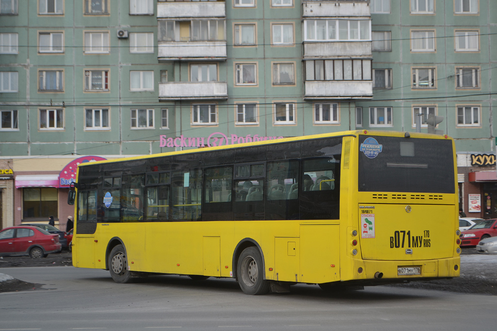 Санкт-Петербург, Golden Dragon XML6125CR № В 071 МУ 178