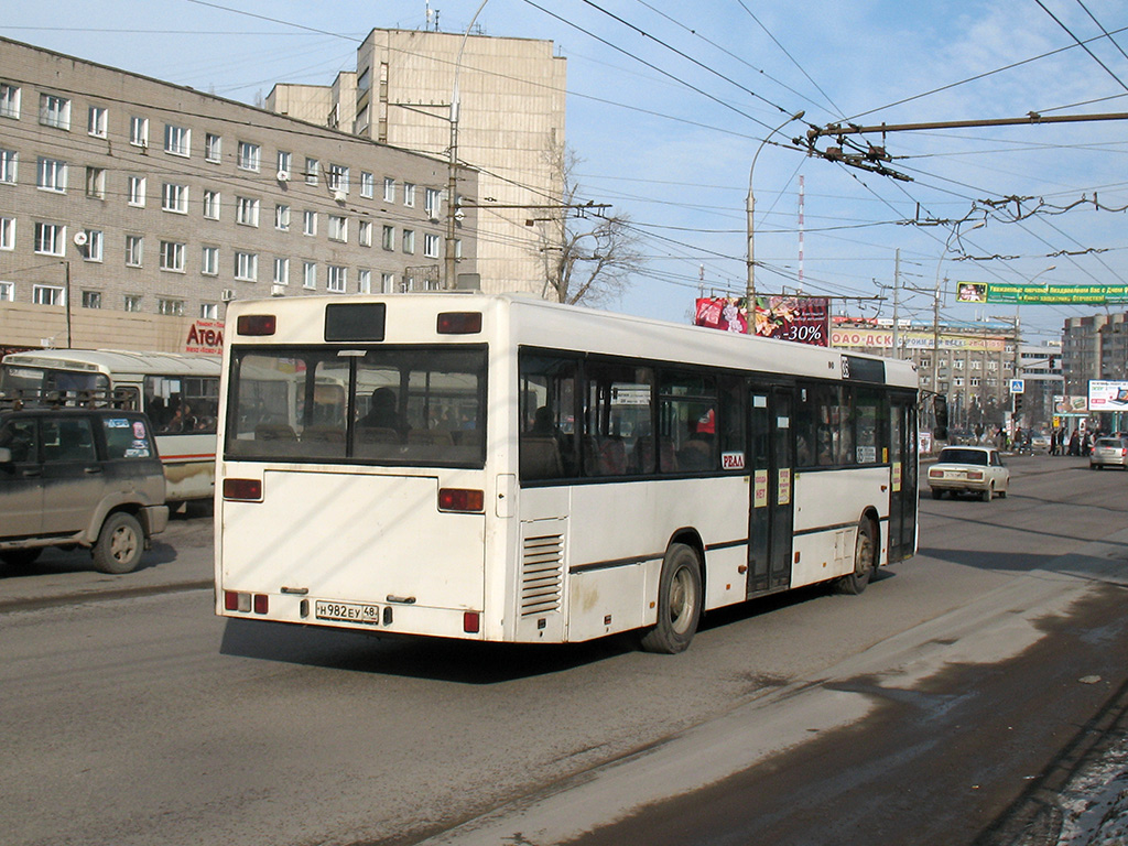Lipetsk region, Mercedes-Benz O405N Nr. Н 982 ЕУ 48