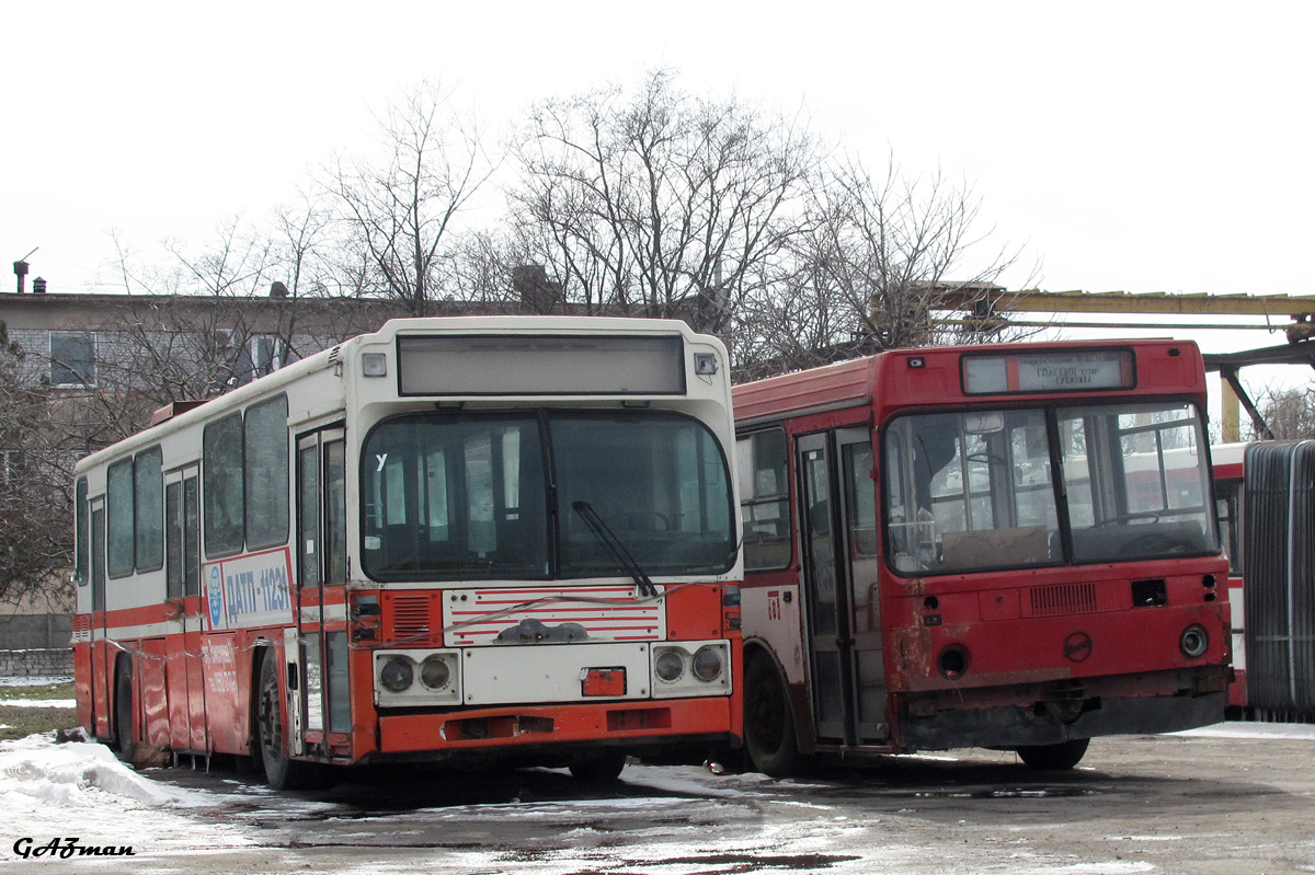 Dnepropetrovsk region, Scania CR112 (Poltava-Automash) № AE 8093 AA; Dnepropetrovsk region, LiAZ-52565 № AE 8066 AA; Dnepropetrovsk region — Motor company