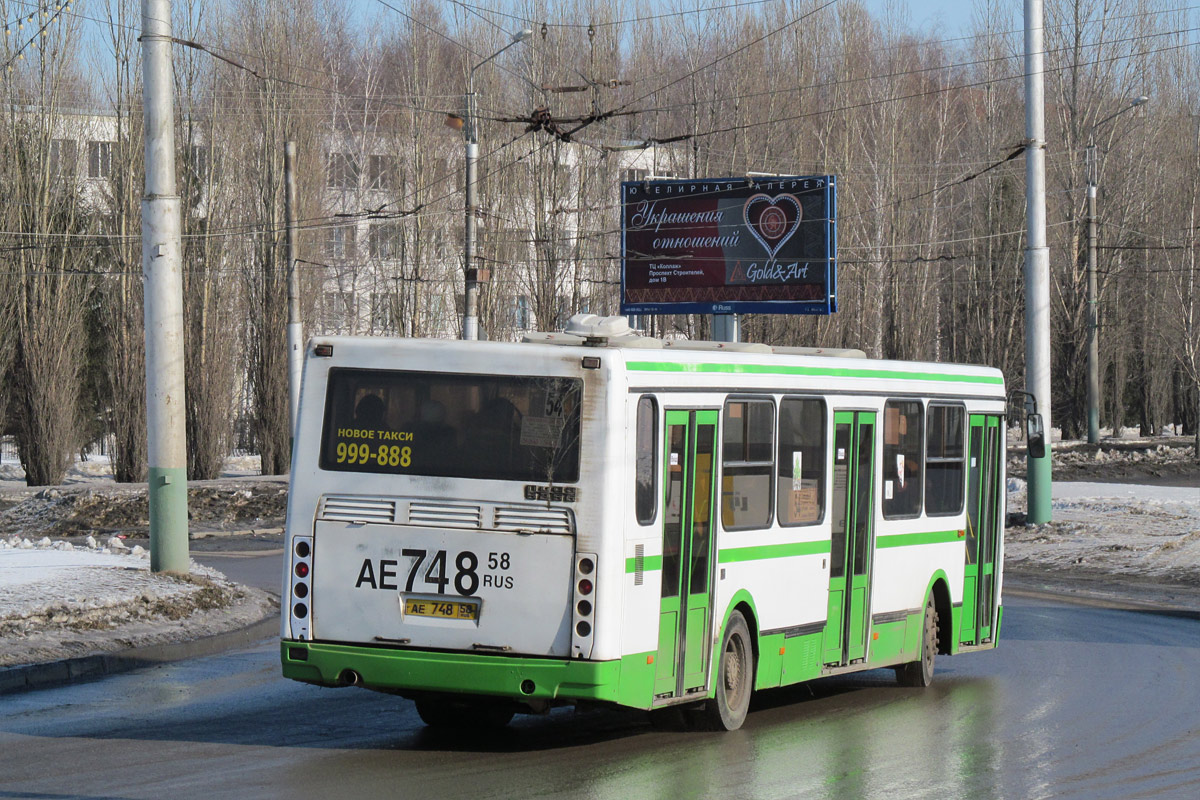 Penza region, LiAZ-5256.45 # АЕ 748 58