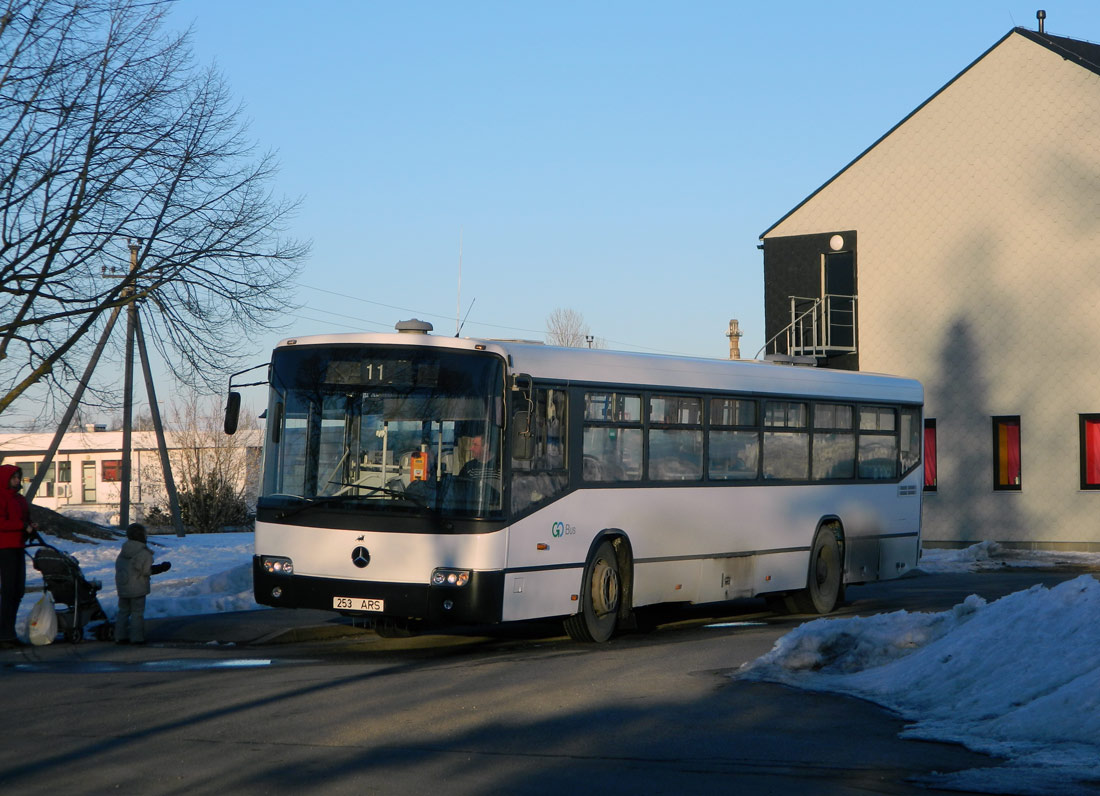 Эстония, Mercedes-Benz O345 Conecto C № 253 ARS; Эстония — Pärnumaa — Автобусные станции, конечные остановки, площадки, парки, разное