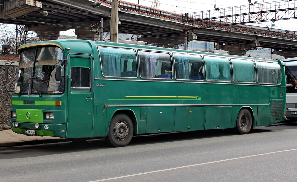 Молдавия, Mercedes-Benz O303-15RHH № C JX 457