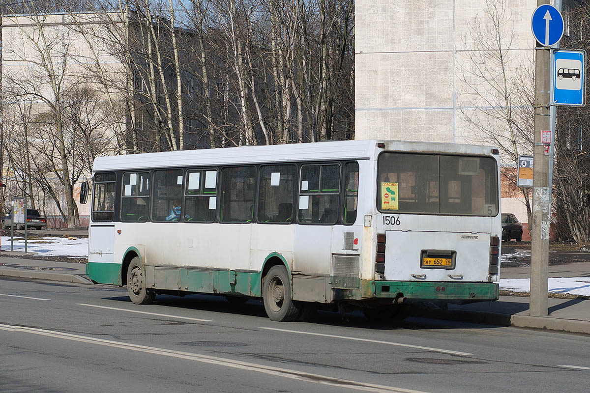 Sankt Petersburg, LiAZ-5256.25 Nr. 1506