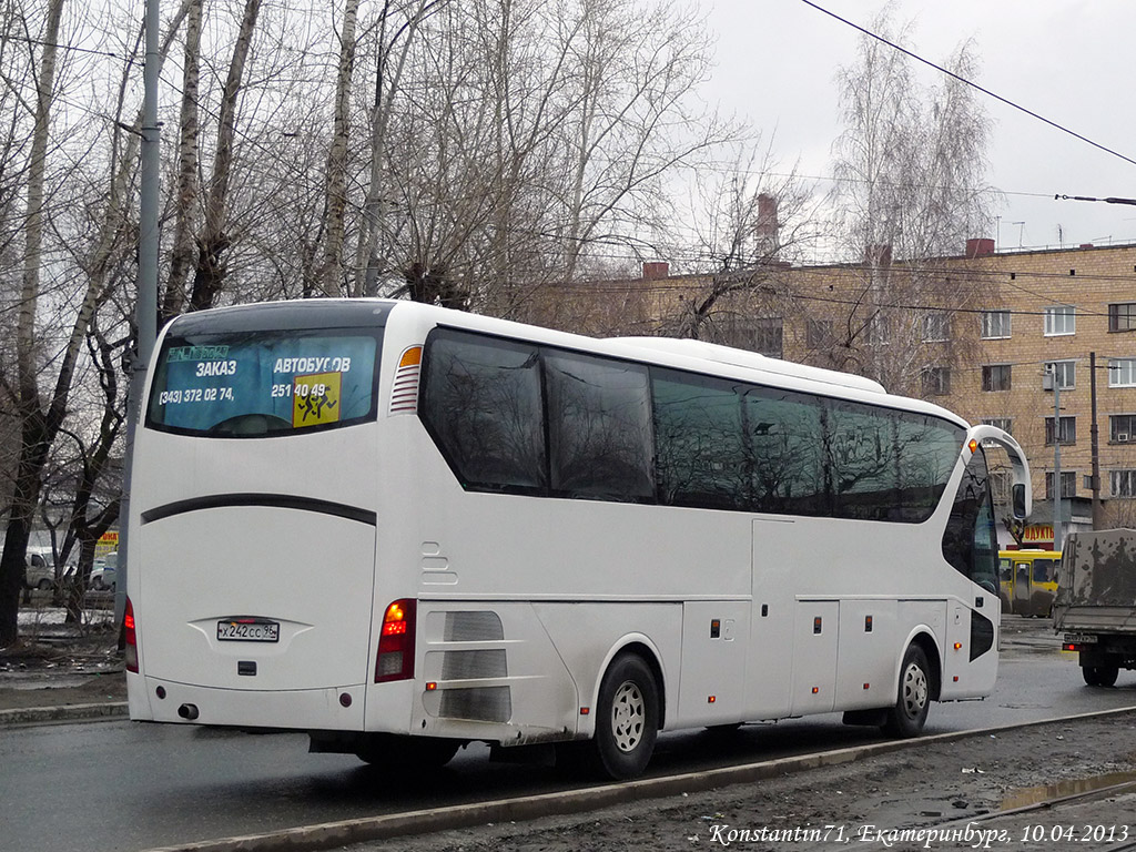 Свердловская область, Yutong ZK6129H № Х 242 СС 96