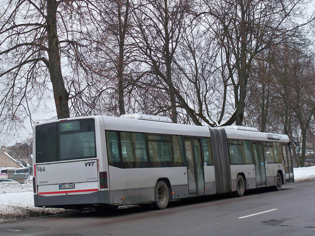 Литва, Volvo 7700A № 744