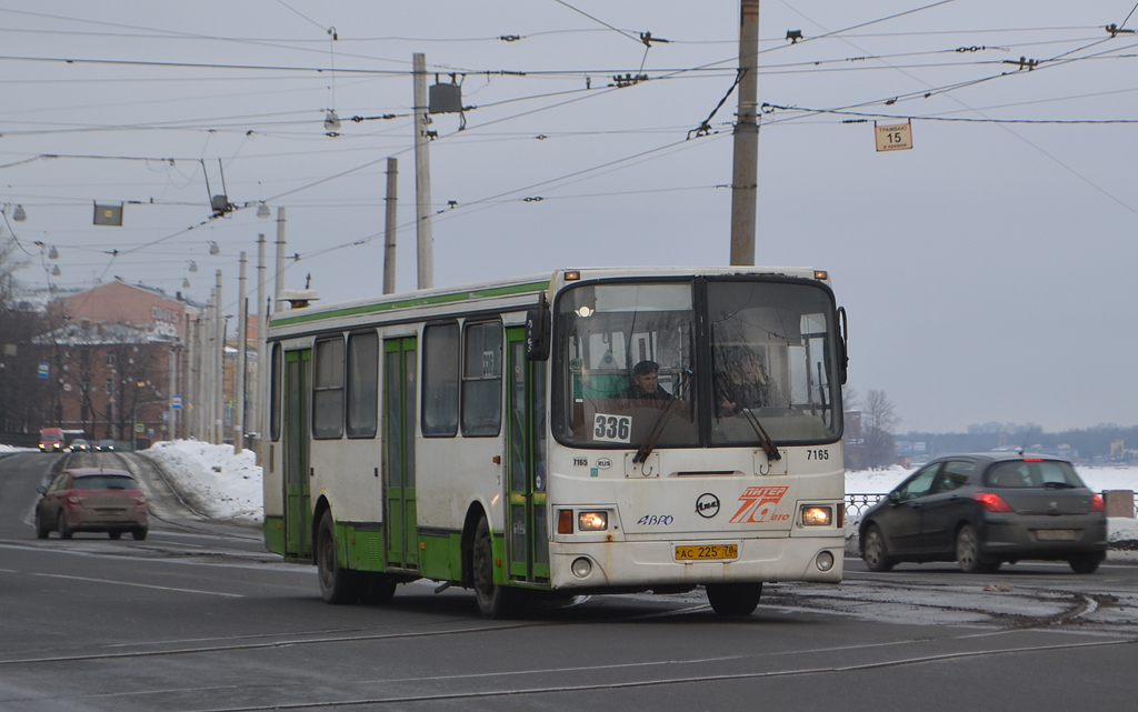 Санкт-Петербург, ЛиАЗ-5256.25 № 7165